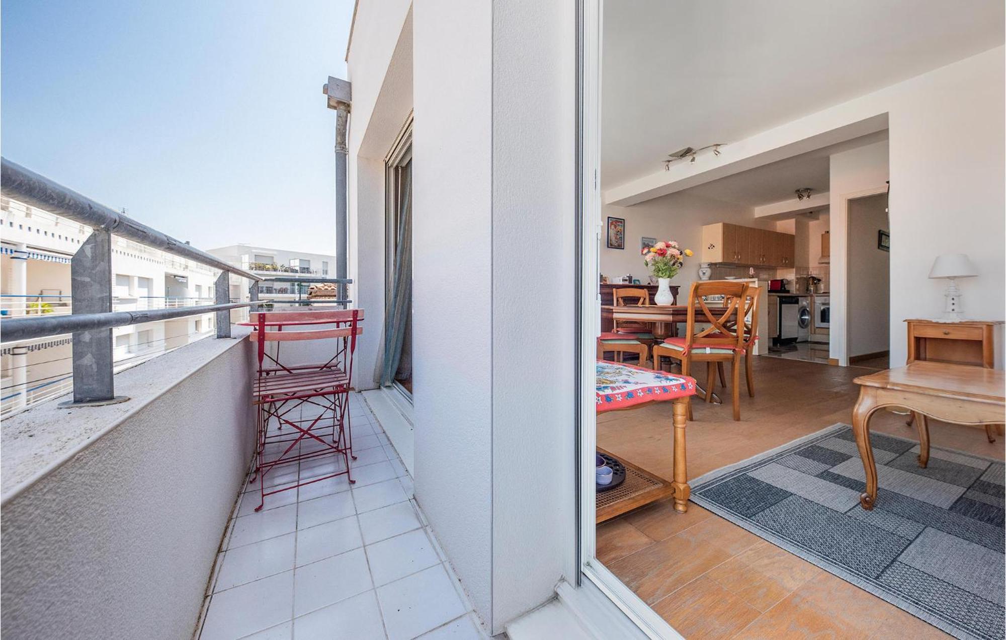 Gorgeous Apartment In Royan With Kitchen Ngoại thất bức ảnh